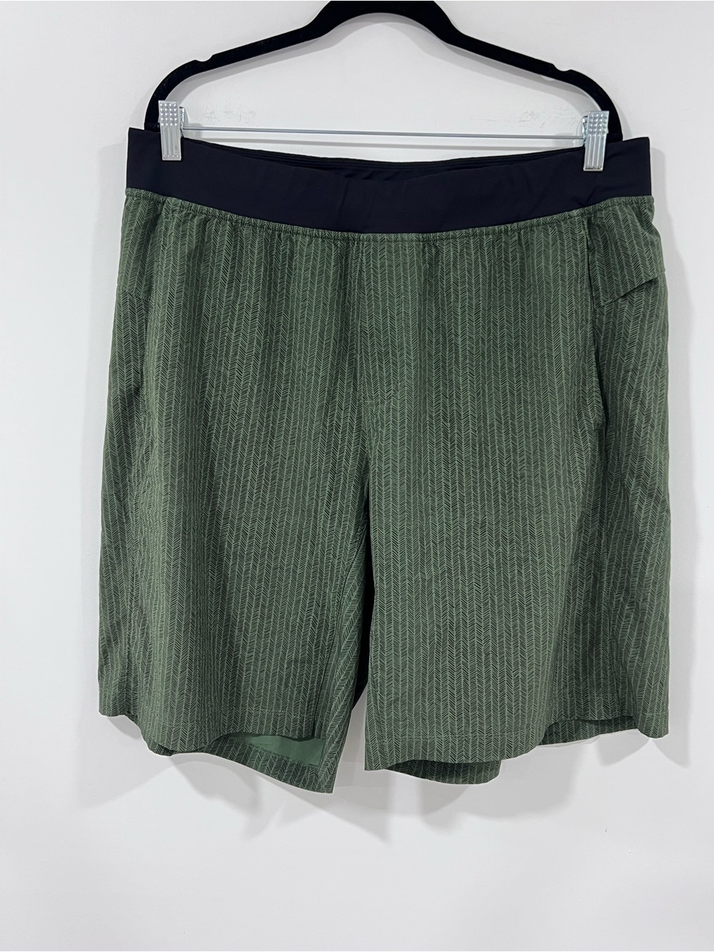 Lululemon Men’s Soft Stripped Shorts